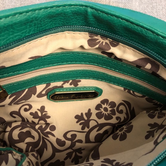 Urban Expressions Green Vegan Woven Clutch - Picture 5 of 9